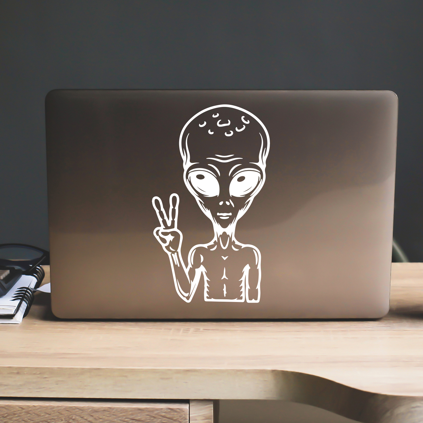 Alien Sticker